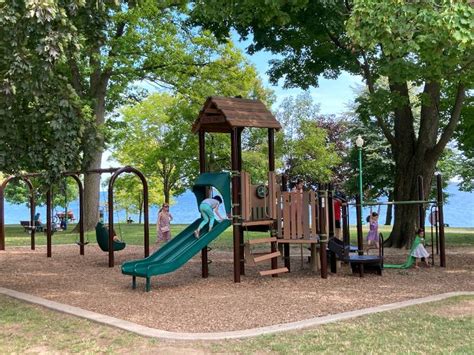 The Top 10 Most Affordable Playground Equipment - balustradellc