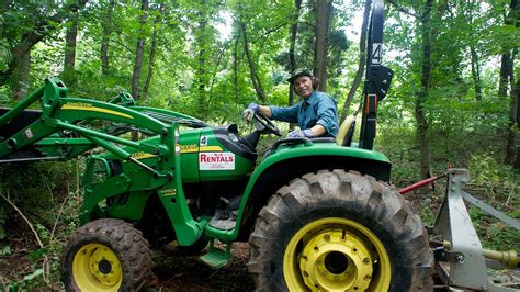 The Top Compact Tractors for Small Hobby Farms - balustradellc