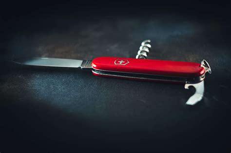 The Ultimate Beginners Guide to Swiss Army Knives and Their Tools - balustradellc