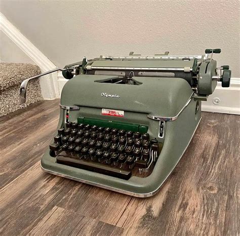 The Ultimate Guide to Restoring Vintage Typewriters - muktibox.com