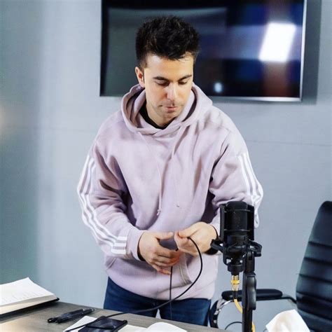 The ultimate podcast equipment guide for creators - balustradellc