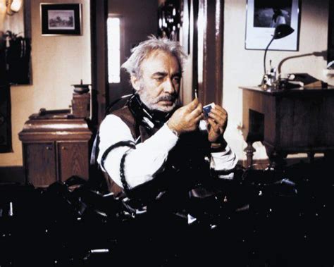 THE UNFORGETTABLE DIRECTOR OF LOVE STORIES.