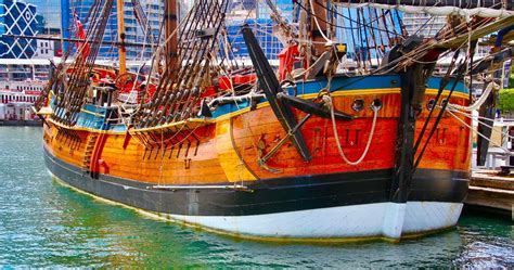 The World's 10 Best Underwater Caves To Explore - balustradellc