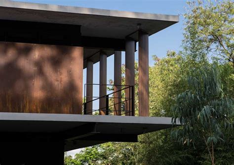 These 5 Homes Respond Brilliantly to Tropical Climate - balustradellc