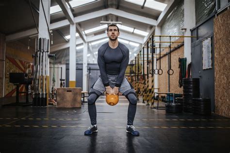 These Tips Will Fix Common Kettlebell Swing Flaws - balustradellc