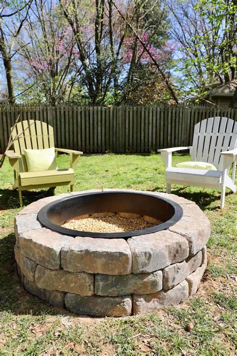 This DIY Fire Pit Is an Easy Backyard Upgrade - Dengarden - balustradellc