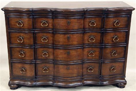 Thomasville Dresser In Antique Dressers & Vanities (1950-Now) - balustradellc