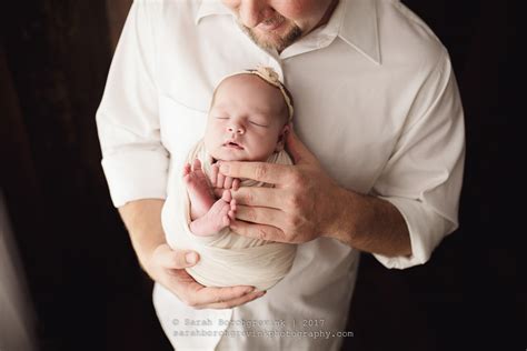 Three Safe and Easy Dad and Newborn Baby Poses to … - balustradellc