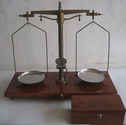 Timbangan Emas Kuno - balustradellc