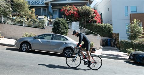 Tips Aman Berkendara di Jalan Menanjak - balustradellc