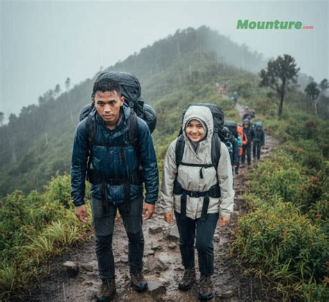 Tips Aman dan Nyaman Mendaki Gunung - Media … - balustradellc