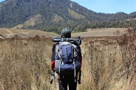 Tips Atasi Rasa Takut saat Pengin Coba Solo Hiking - balustradellc