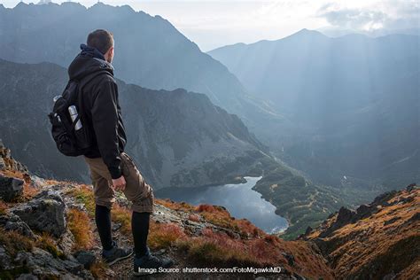 Tips Bagi Pendaki yang Merokok - Bromo Travelindo - balustradellc