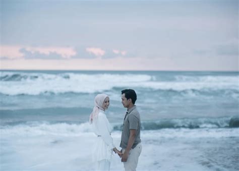 Tips Foto Prewedding di Pantai untuk Abadikan Momen Indahmu dengan ... - balustradellc