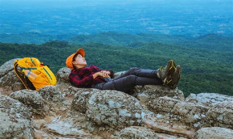 Tips Istirahat Efektif saat Pendakian Gunung - balustradellc