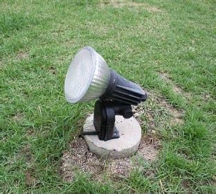 Tips Memasang Lampu Sorot di Taman Rumah - listrik … - balustradellc