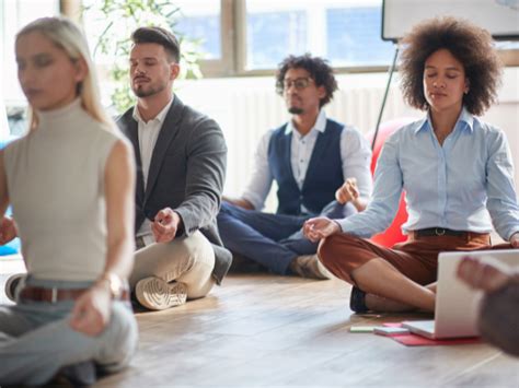 Tips Membangun Rutinitas Meditasi di Tengah Kesibukan - balustradellc