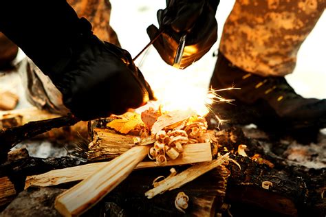 Tips Membuat Api Unggun Saat Mendaki Gunung dengan Aman - balustradellc