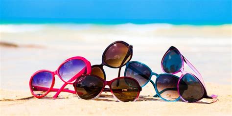Tips Memilih Kacamata untuk Liburan - balustradellc