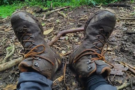 Tips Memilih Sepatu Gunung - Kedai Pena - balustradellc