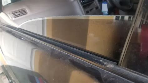 Tips Mengatasi Kaca Jendela Mobil yang Macet - balustradellc