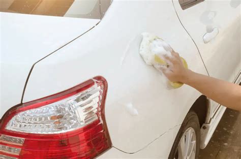 Tips Merawat Cat Mobil Putih agar Tetap Mengkilap - balustradellc