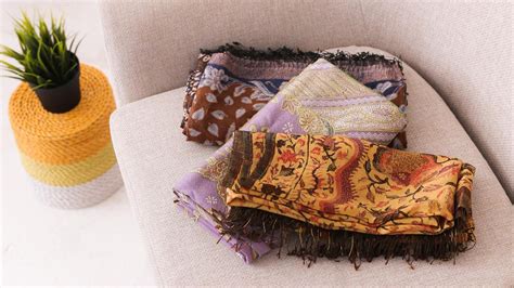 Tips Merawat Kain Batik Agar Tetap Indah dan Awet - balustradellc