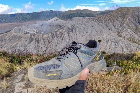 Tips Merawat Sepatu Gunung | Shoes and Care Blog - balustradellc