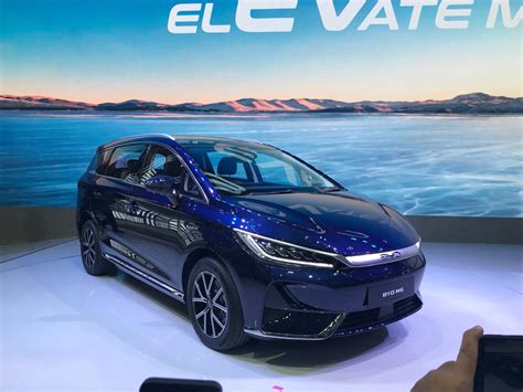 Tips Modifikasi BYD M6 Bergaya Racing Look, MPV - balustradellc