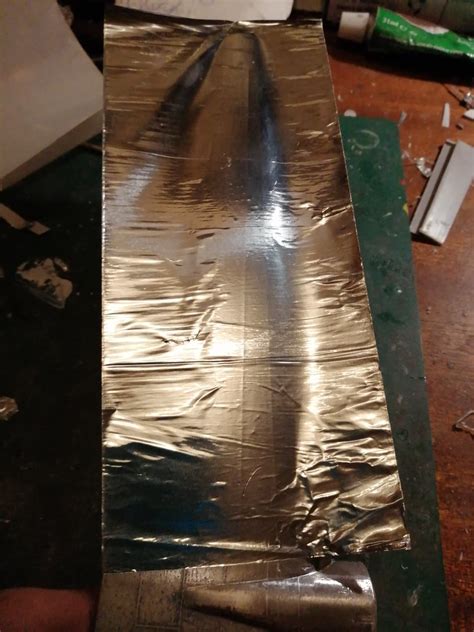Tips to apply aluminum foil and rivets to an airplane - balustradellc