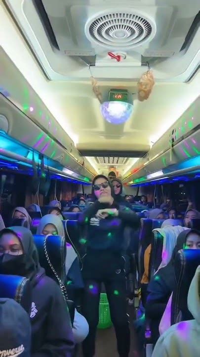 TITOK BUGIL bus ML & taman ML saksikan adegan panas inspirasi kreatif scene intens ManyVids konten UGC Bugil seksi tonton langsung image 1
