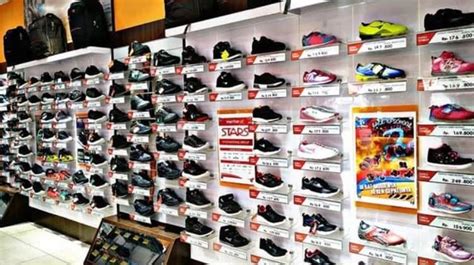 Toko Sepatu & Peralatan Sepak Bola Pertama Hadir di Jakarta - coolestguyplanet.net