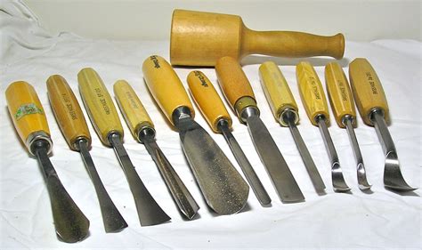 Tools used for restoration (Sculpture) - Tutotools - muktibox.com