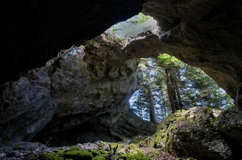 Top 10 Caving Vacations - Overall - iExplore - balustradellc