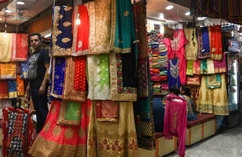 Top 10 Cheap Shopping Places in Delhi - balustradellc