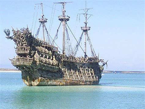Top 10 Ghost Ships That Still Haunt the Seas - TopTenz - balustradellc
