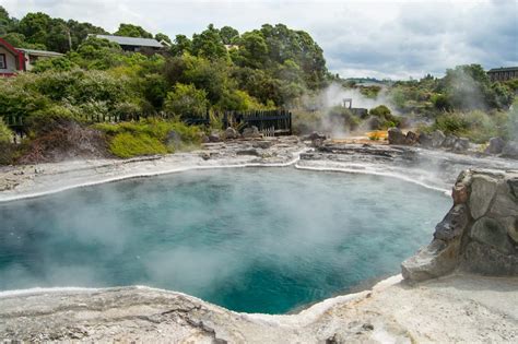 Top 10 Natural Hot Springs and Thermal Therapy Destinations - balustradellc