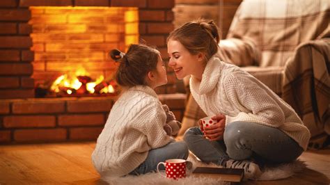 Top 10 Warm Essential Oils + Cozy DIY Recipes - balustradellc