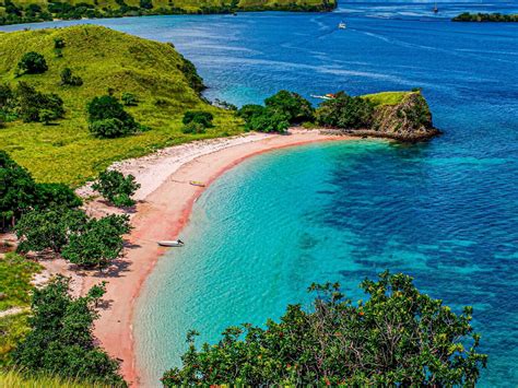 Top 15 Best Beaches in Indonesia - Indonesia Travel Guide - balustradellc