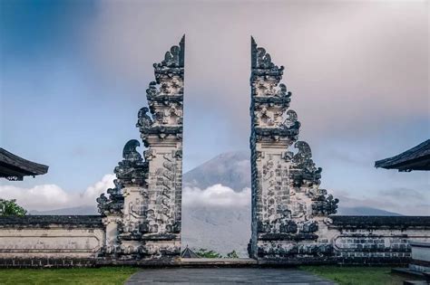 Top 15 Famous Temples in Indonesia to Visit in 2026 - balustradellc
