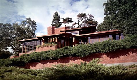 Top 16 Frank Lloyd Wright Houses You Can Tour | Incollect - balustradellc