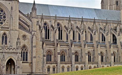 Top 25 Examples of Gothic Revival Architecture - balustradellc