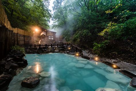 Top 4 best hot springs in Japan for a relaxing escape - balustradellc