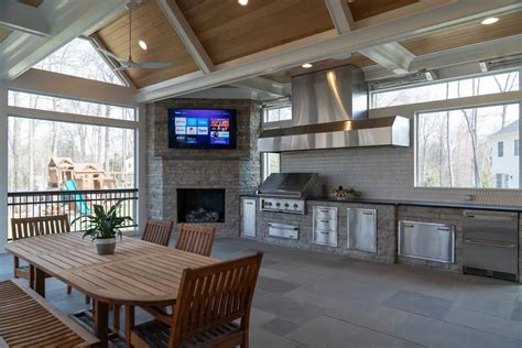 Top 5 Outdoor BBQ Kitchen Designs for 2024 - Berriz … - balustradellc