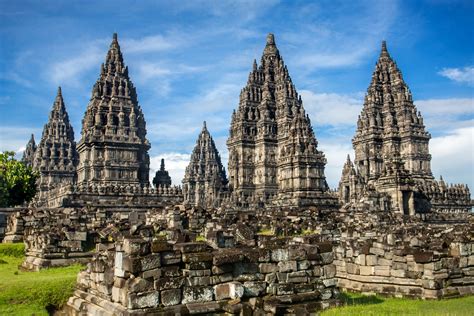 Top 5 temples to see in Indonesia - Best OF Indonesia - balustradellc