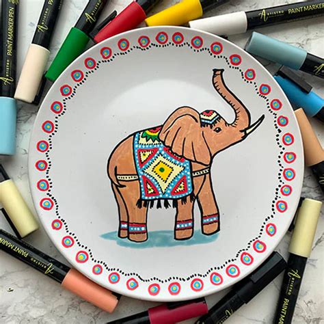 Top 50 creative plate painting ideas from Artistro - muktibox.com