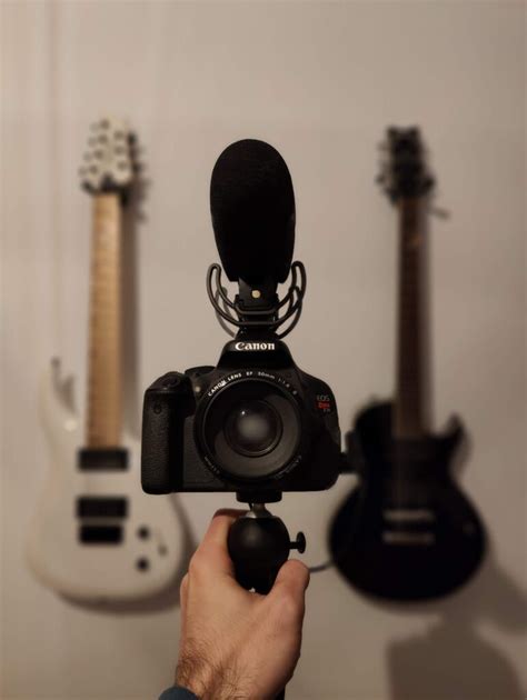 Top 6 Best DSLR Cameras for YouTube Vlogging 2026 - balustradellc