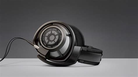 Top 7 Best Headphones for Video Editing in 2025 - balustradellc