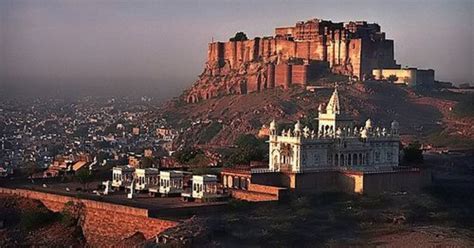 Top 7 Biggest Forts in India - MSN - wintechmobiles.com