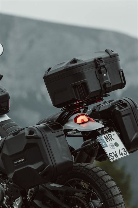 Top Motorcycle Luggage Racks: Durable Solutions - balustradellc